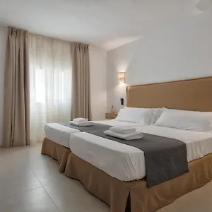 Apartamento Turísticos Cardona - 1 Hab. Superior, Es Pujols